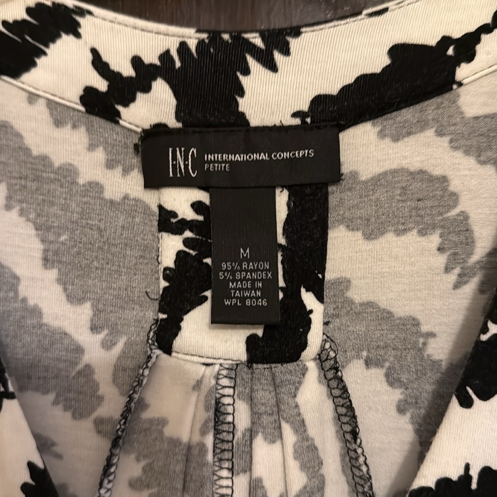 INC International Concepts Black and White Zebra 🦓 Ruched Short Sleeve Tunic Top - Picture 2 of 10